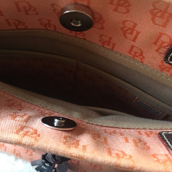 Dooney & Bourke handbag - Picture 4 of 8